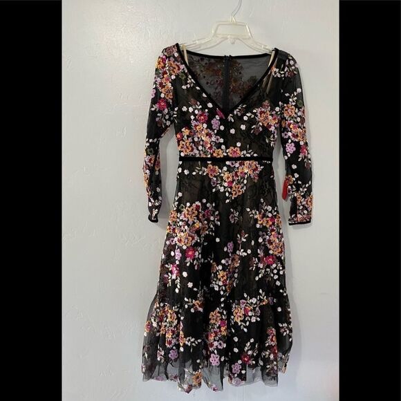 Mac Duggal Floral Sequin and Lace Long sleeve dress size 0 67899 - Picture 4 of 8